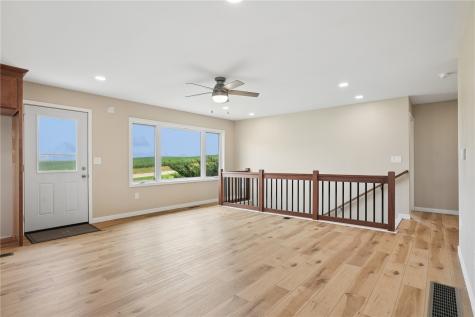 1506 Horn Road Mt Vernon IA 52314