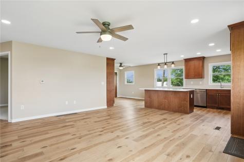 1506 Horn Road Mt Vernon IA 52314