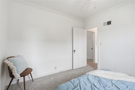 305 E Cedar Street Anamosa IA 52205
