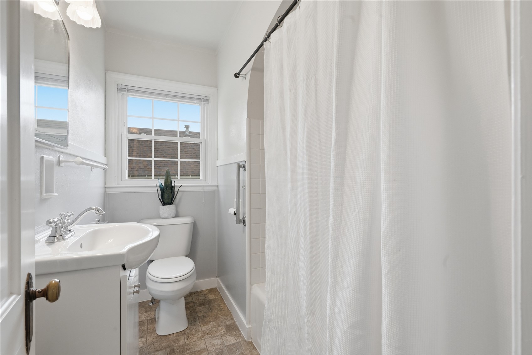 305 E Cedar Street Anamosa IA 52205