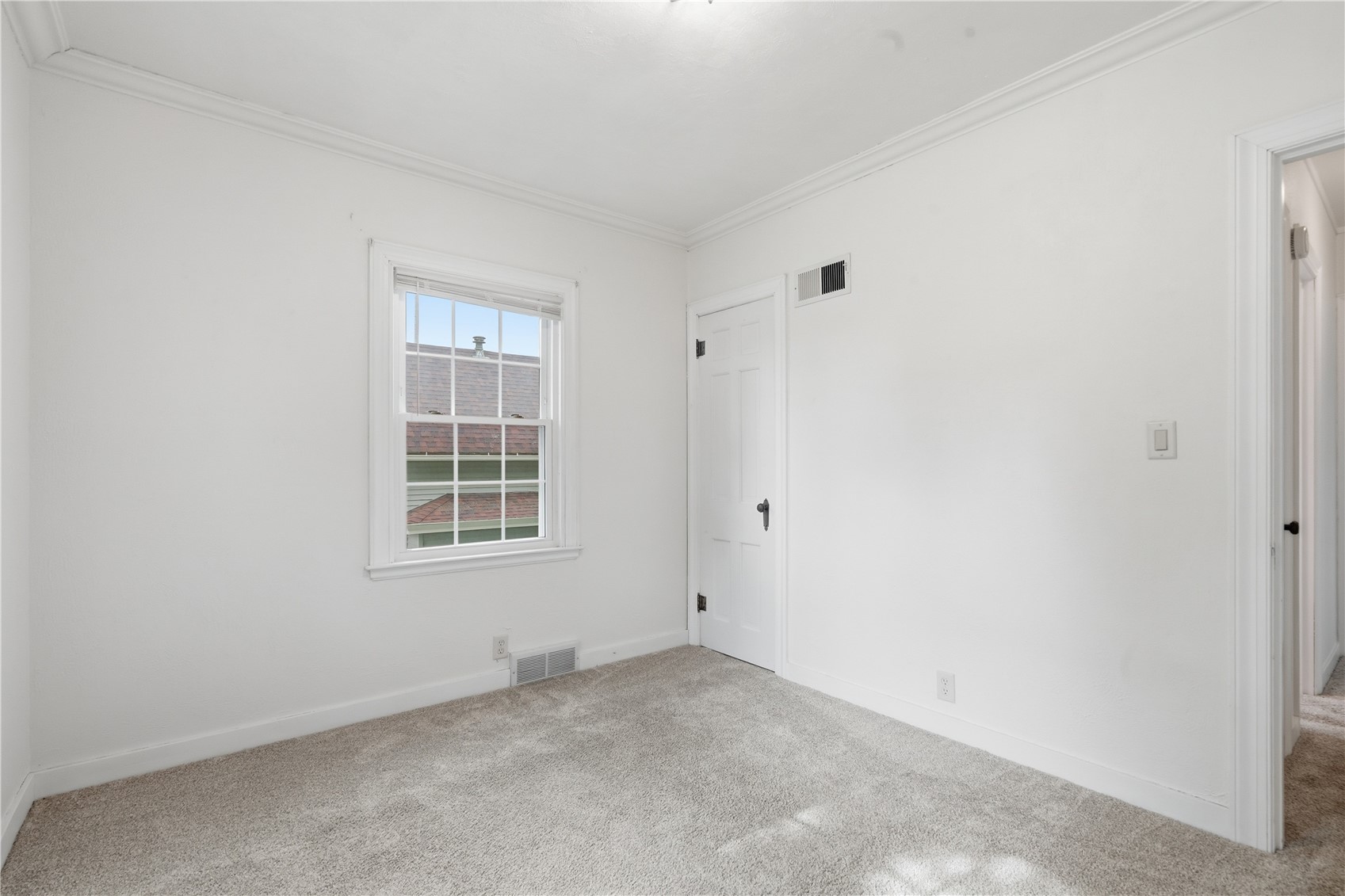 305 E Cedar Street Anamosa IA 52205