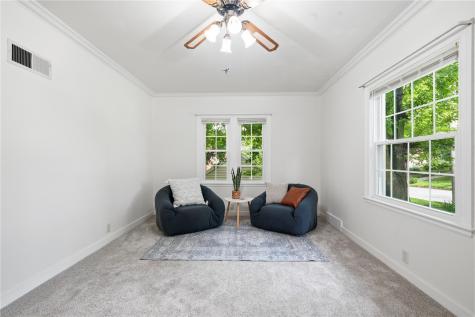 305 E Cedar Street Anamosa IA 52205