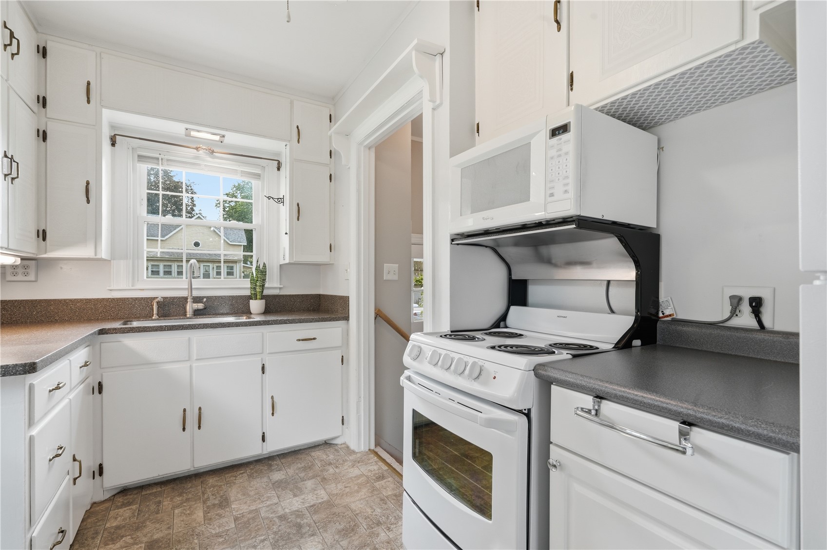 305 E Cedar Street Anamosa IA 52205