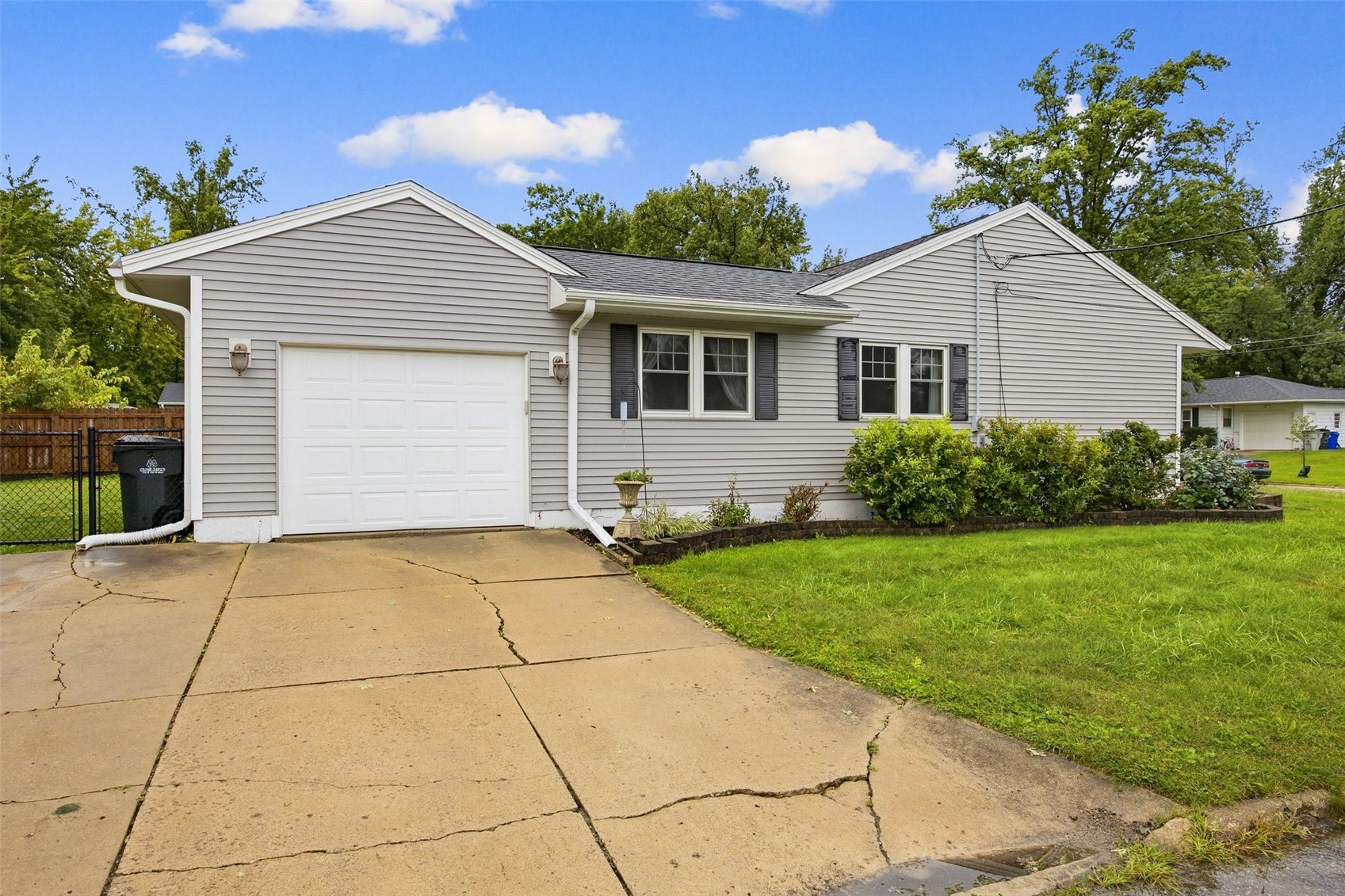 634 Grant Wood Drive SE Cedar Rapids IA 52403