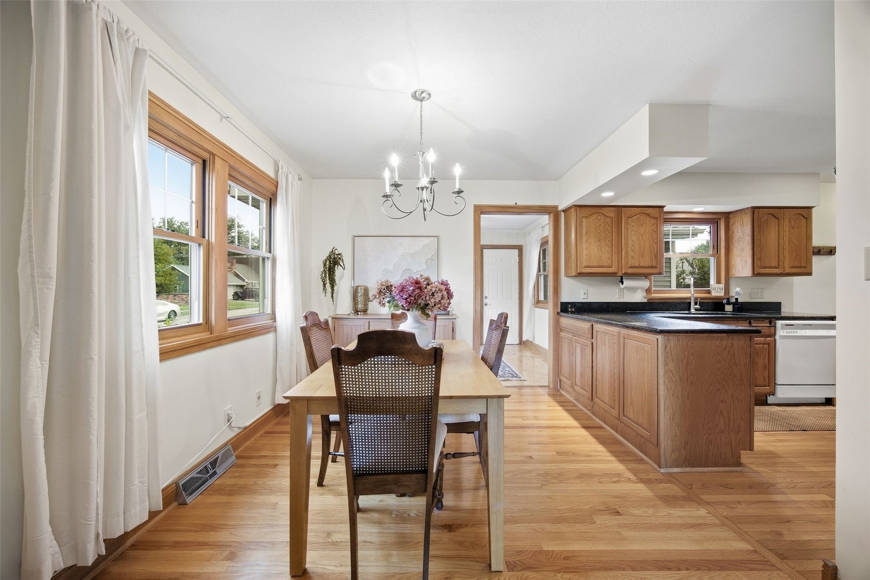 634 Grant Wood Drive SE Cedar Rapids IA 52403