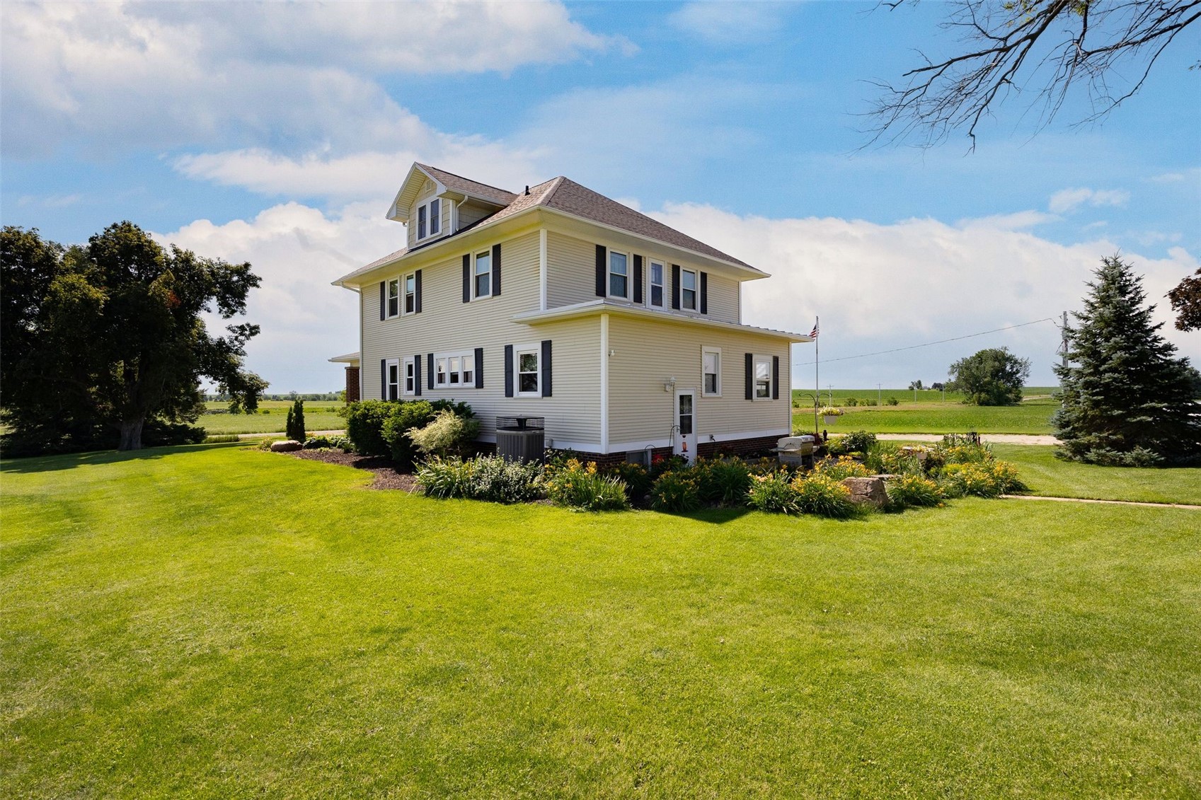 6453 31st Avenue Shellsburg IA 52332