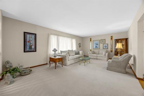 1355 Mcgowan Boulevard Marion IA 52302