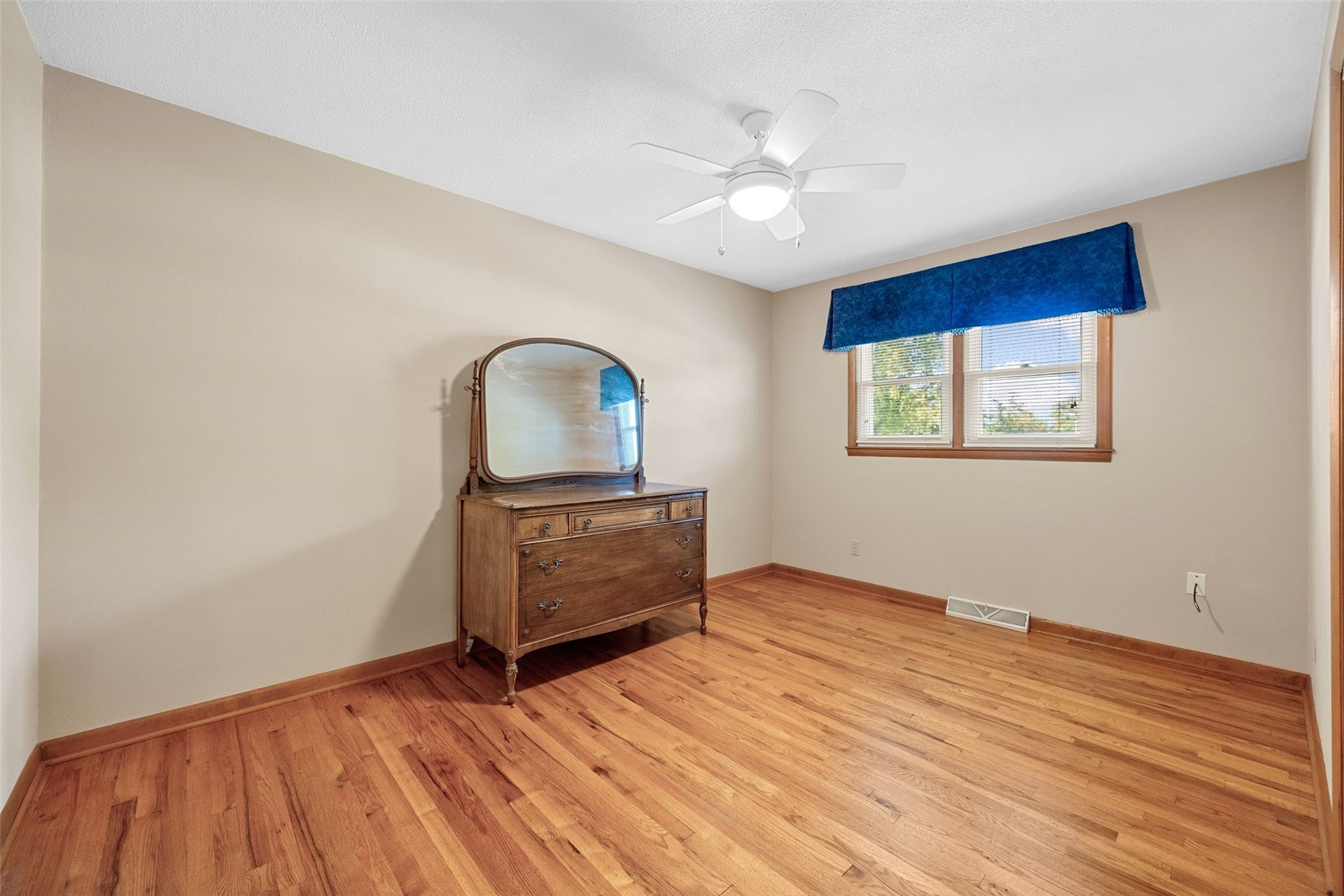 1355 Mcgowan Boulevard Marion IA 52302