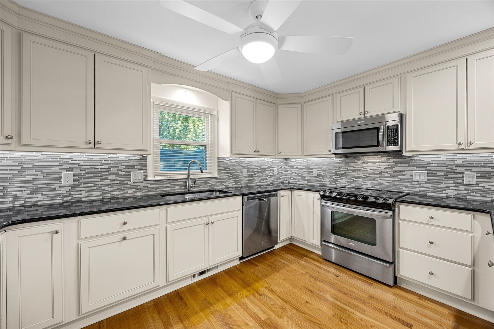 1355 Mcgowan Boulevard Marion IA 52302