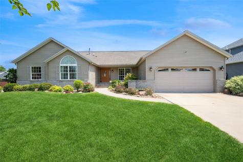 1985 39TH Street Marion IA 52302