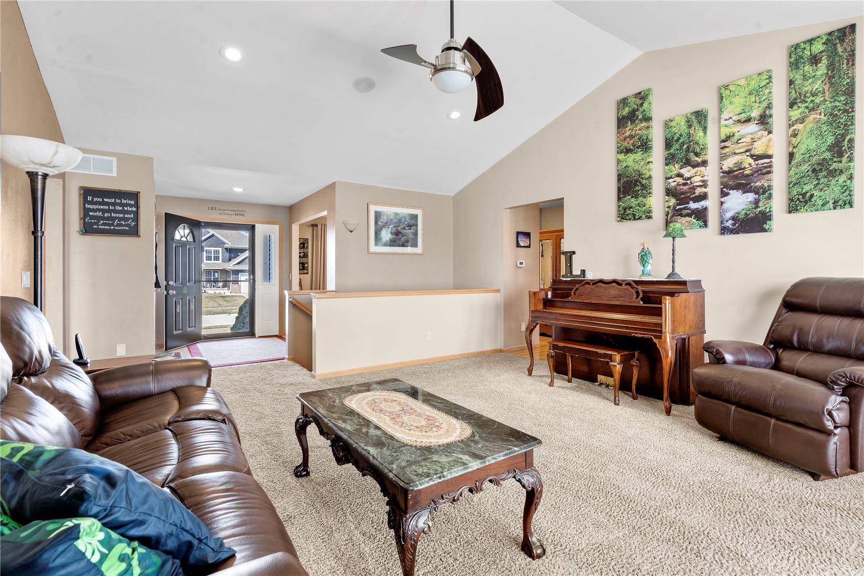 545 Brougham Road Robins IA 52328