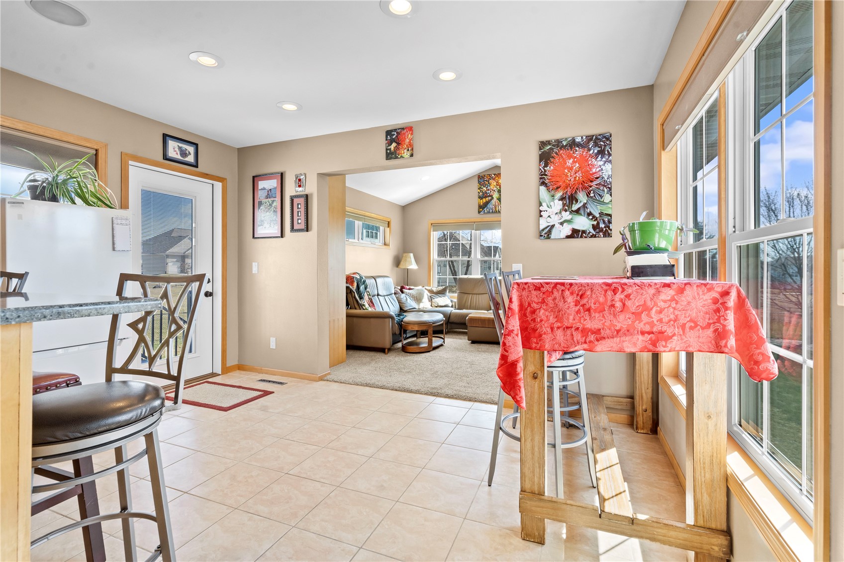 545 Brougham Road Robins IA 52328