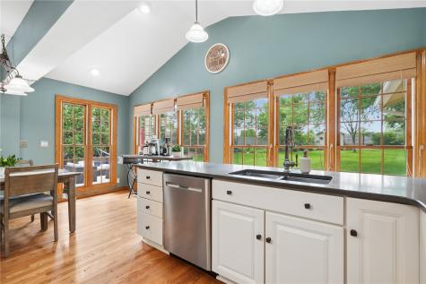 7323 Revere Drive NE Cedar Rapids IA 52402