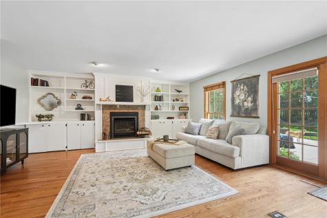7323 Revere Drive NE Cedar Rapids IA 52402