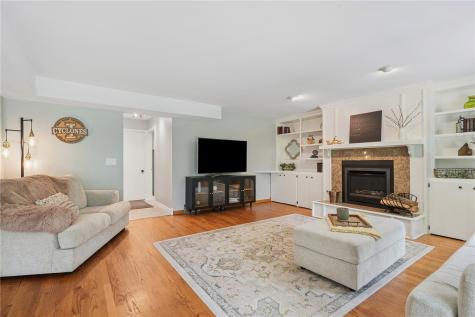 7323 Revere Drive NE Cedar Rapids IA 52402