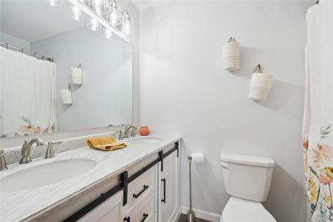 7323 Revere Drive NE Cedar Rapids IA 52402