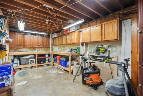 7323 Revere Drive NE Cedar Rapids IA 52402