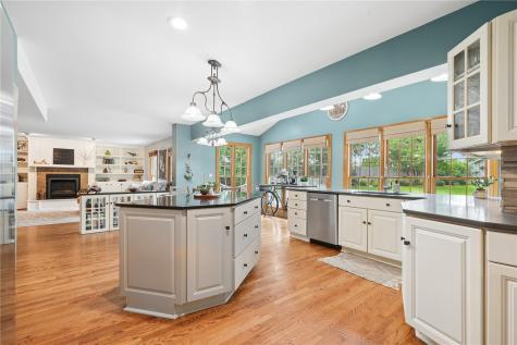 7323 Revere Drive NE Cedar Rapids IA 52402
