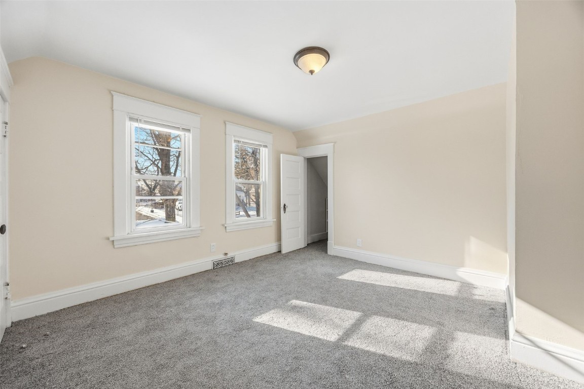 304 34th Street NE Cedar Rapids IA 52402