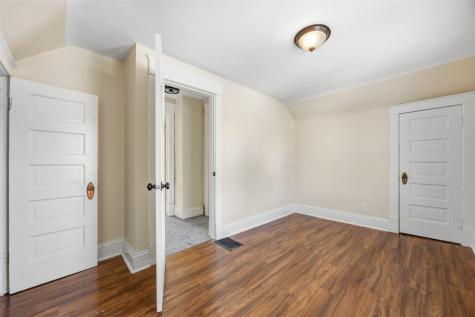 304 34th Street NE Cedar Rapids IA 52402