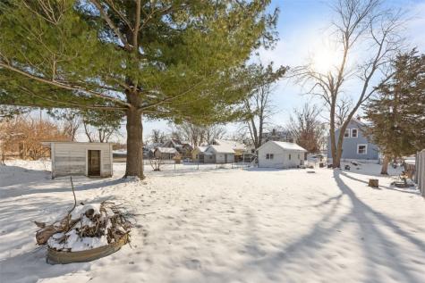 304 34th Street NE Cedar Rapids IA 52402