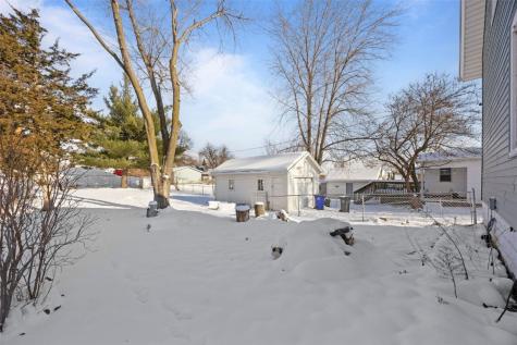 304 34th Street NE Cedar Rapids IA 52402