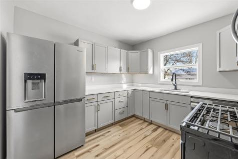 304 34th Street NE Cedar Rapids IA 52402