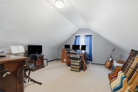 709 37th Street NE Cedar Rapids IA 52402