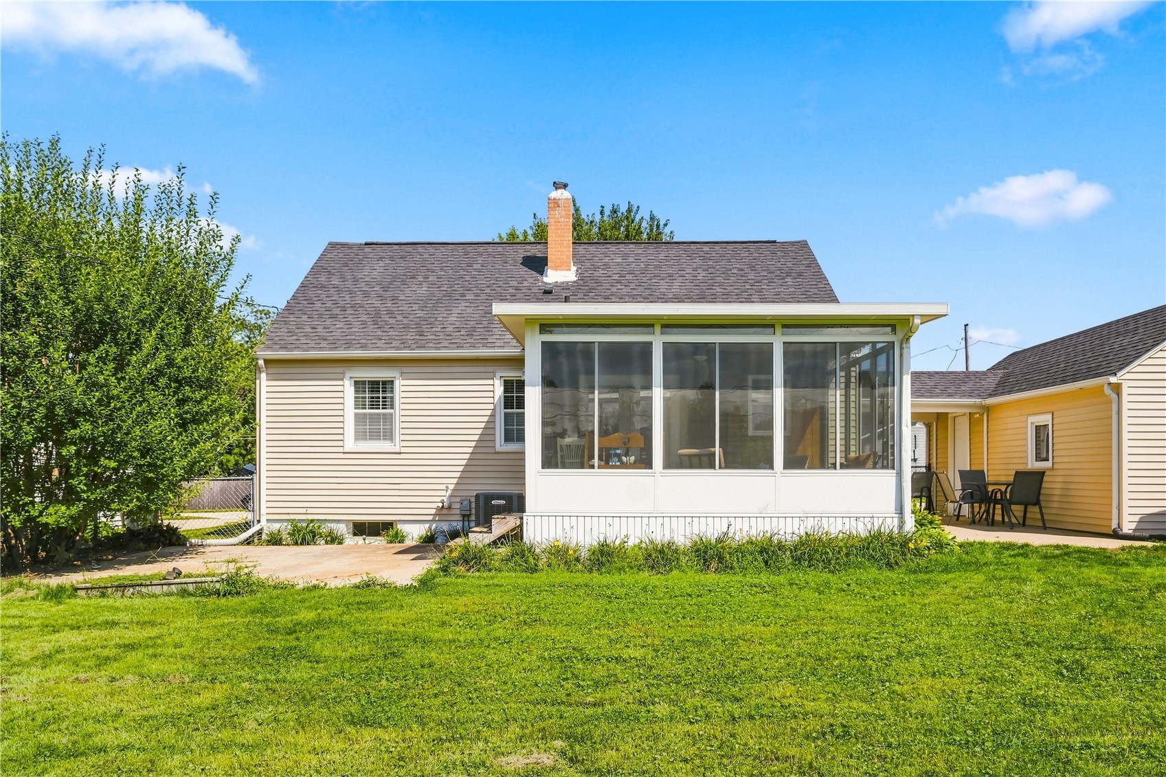 709 37th Street NE Cedar Rapids IA 52402