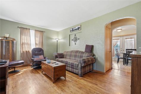 709 37th Street NE Cedar Rapids IA 52402