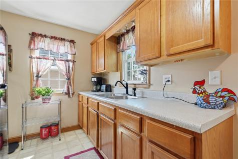 709 37th Street NE Cedar Rapids IA 52402