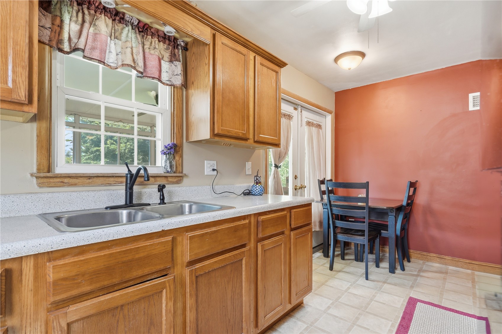 709 37th Street NE Cedar Rapids IA 52402