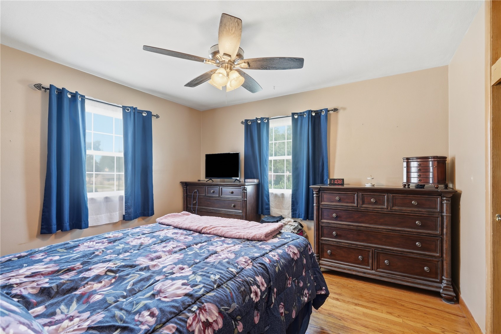 709 37th Street NE Cedar Rapids IA 52402