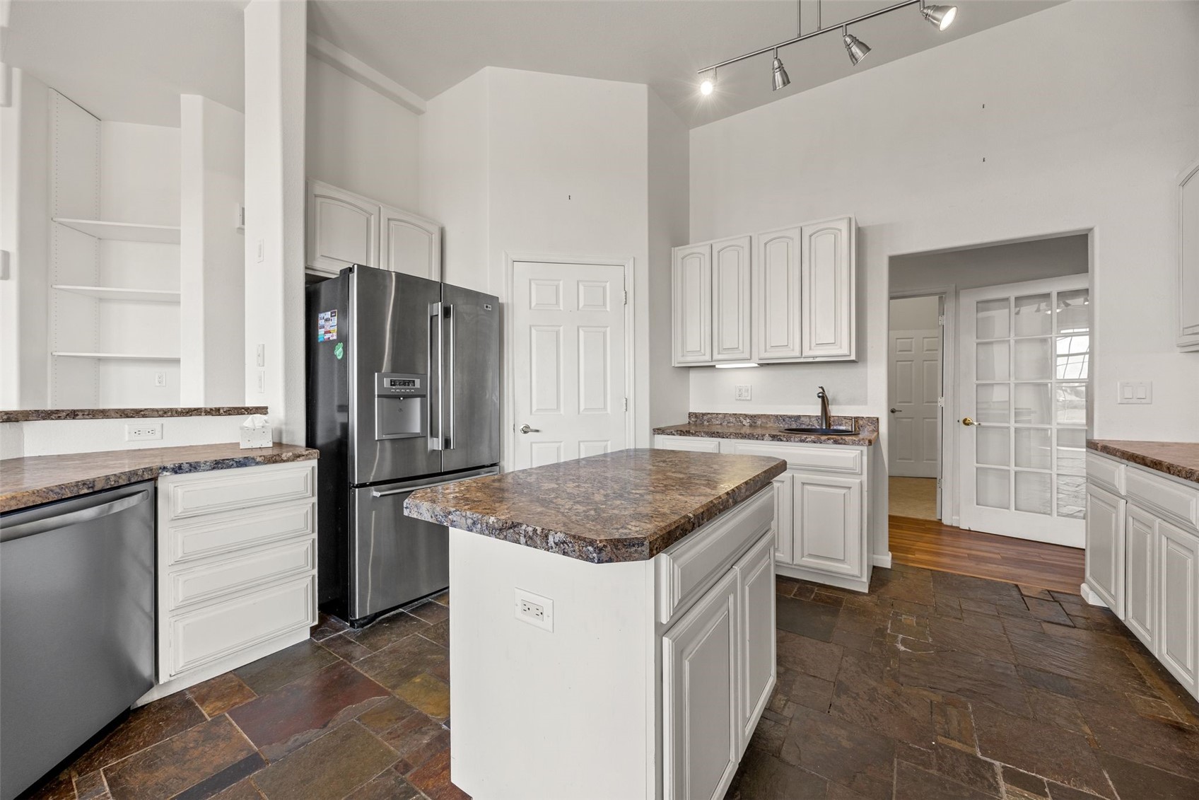 2245 288th Drive Williamsburg IA 52361