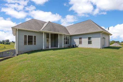 2245 288th Drive Williamsburg IA 52361