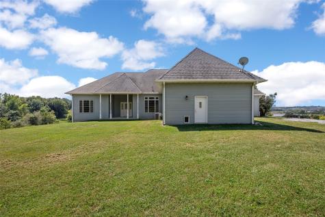 2245 288th Drive Williamsburg IA 52361