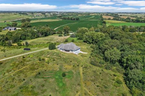 2245 288th Drive Williamsburg IA 52361