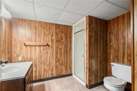 45 N. Mentzer Road Robins IA 52328