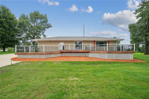 45 N. Mentzer Road Robins IA 52328