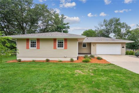 45 N. Mentzer Road Robins IA 52328
