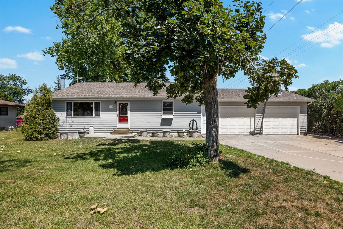 750 Freeseway Drive Robins IA 52328