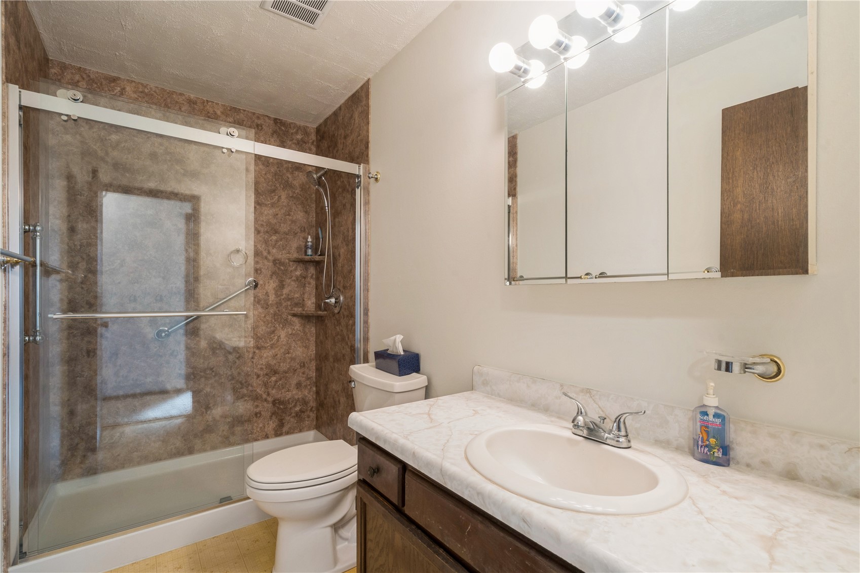 1632 Elaine Drive NW Cedar Rapids IA 52405
