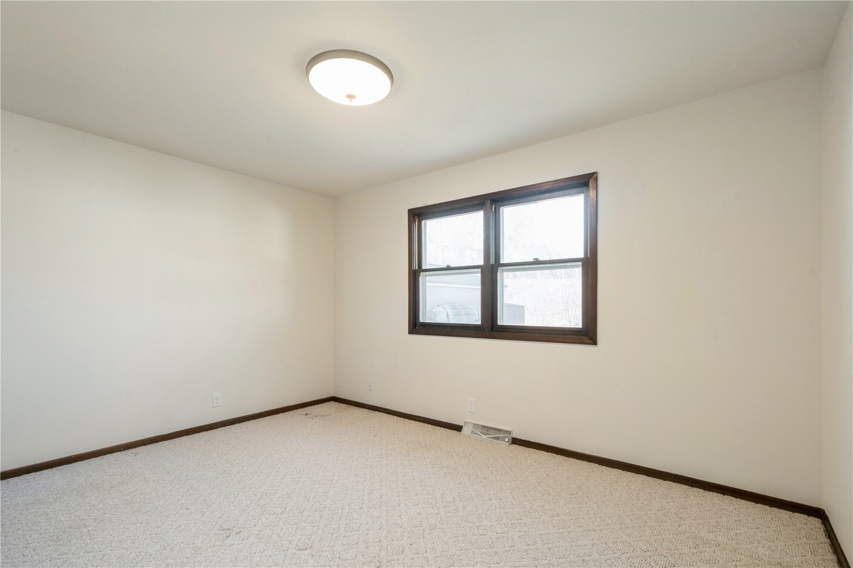 1632 Elaine Drive NW Cedar Rapids IA 52405