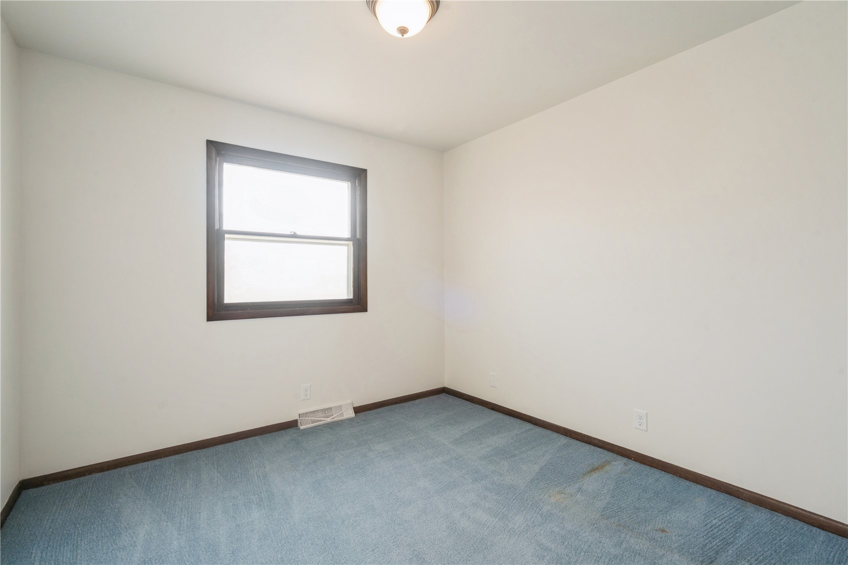 1632 Elaine Drive NW Cedar Rapids IA 52405