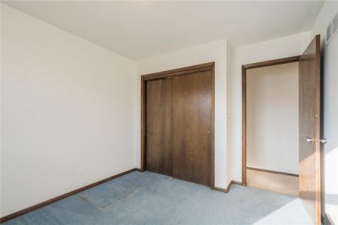 1632 Elaine Drive NW Cedar Rapids IA 52405