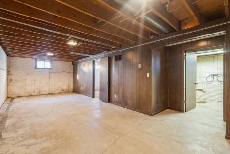 1632 Elaine Drive NW Cedar Rapids IA 52405