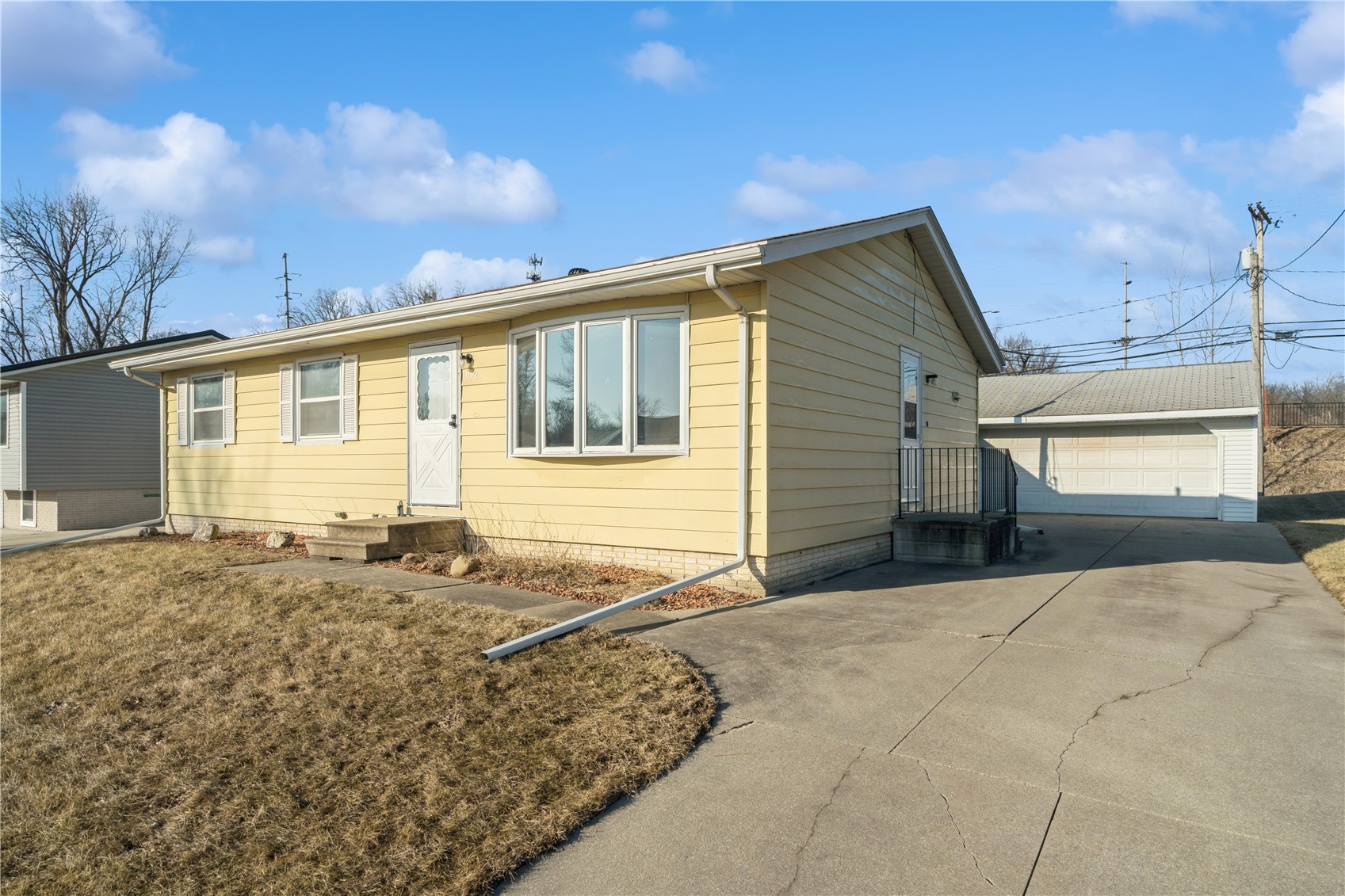 1632 Elaine Drive NW Cedar Rapids IA 52405
