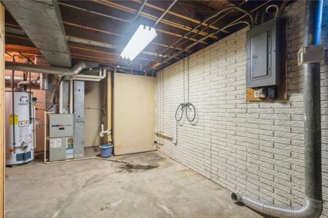 1632 Elaine Drive NW Cedar Rapids IA 52405