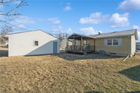 1632 Elaine Drive NW Cedar Rapids IA 52405