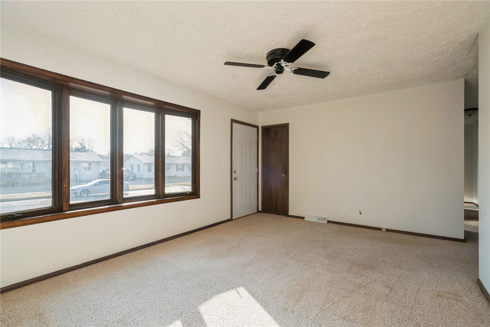 1632 Elaine Drive NW Cedar Rapids IA 52405